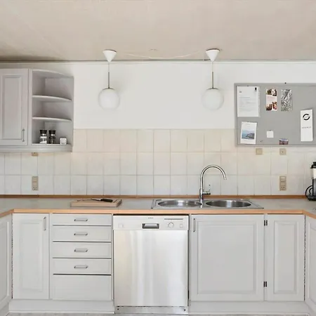 4786-ronne-brobakken-1 * Rønne