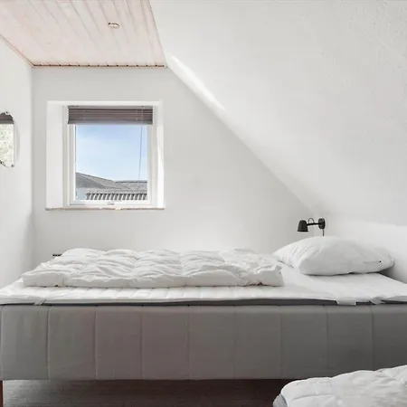 4786-ronne-brobakken-1 *